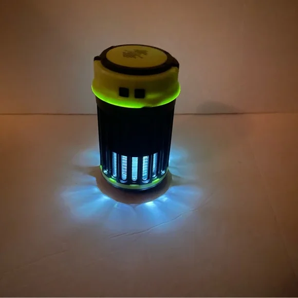 Adventuridge Rechargeable Green and Black Bug Zapper Light With Lantern - Picture 7 of 8